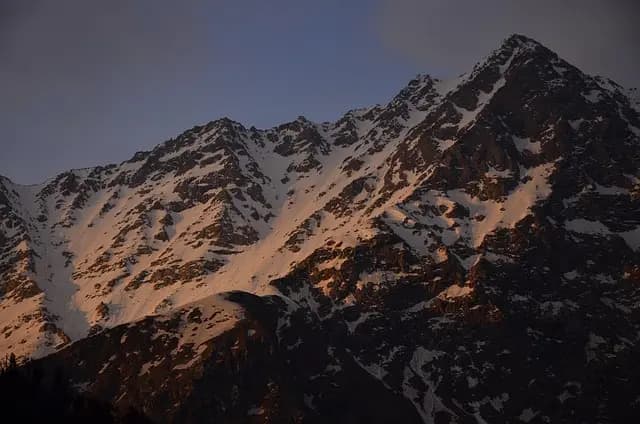 Guía Completa para Planificar un Viaje de Aventura Sostenible