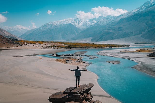 Cómo Elegir el Destino Perfecto para Tu Viaje de Aventura